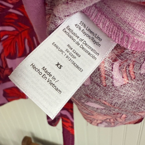 Sofia by Sofia Vergara Pink & Red Leaf Tropical Button Down Linen Shirt Size XS - Picture 5 of 6